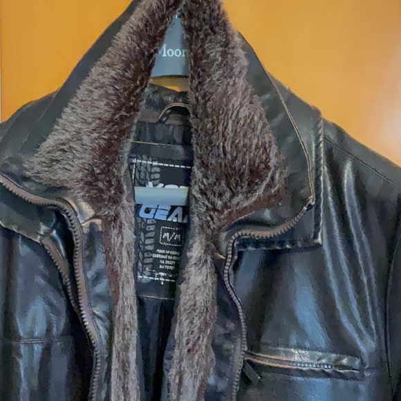 Men's Brown Leather Jacket - Picture 4 of 10